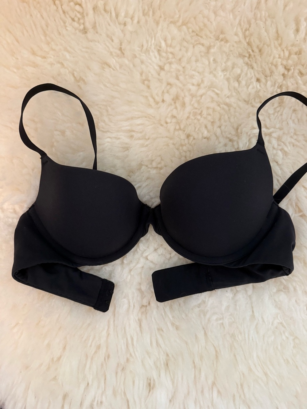 SKIMS Smooth Black T-Shirt Push-Up Bra